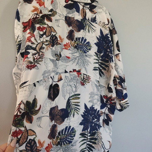 Queens shirt dress like new, size M/L with print