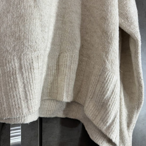 Stradivarius knitted turtleneck sweater like new, off-white beige