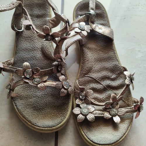 Sandals size 39 used, gold platform style
