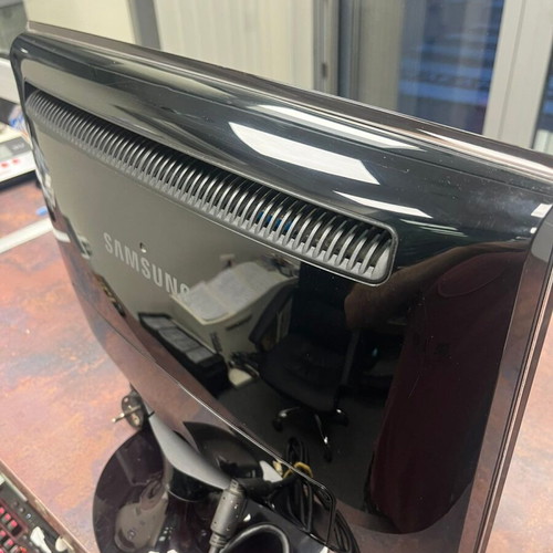 Samsung SyncMaster T190 LCD monitor Touch of Color series