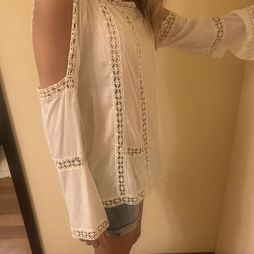 PPLA White Boho Tunic Blouse with Lace and Open Shoulders, Like New
