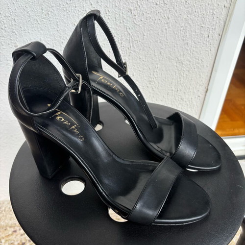 Tonino women's black sandals with thick 9.5cm heel, size 39