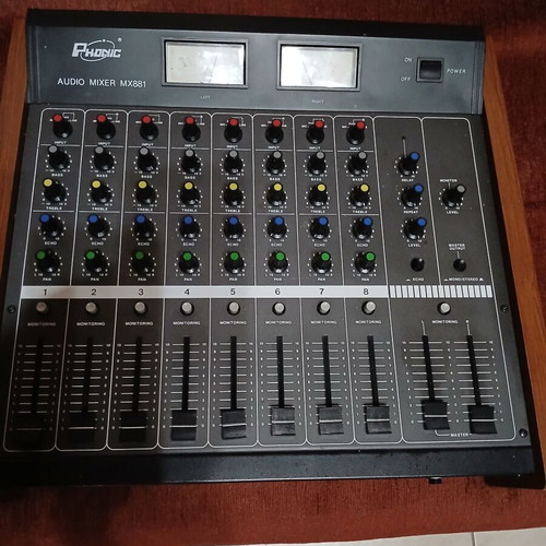 Phonic MX881 mixer used with echo, bass, treble on each channel except N3