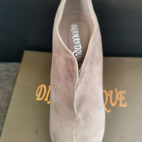 Castor platform beige pumps size 38 like new