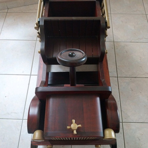 Rocking wooden car made of beech and pine
