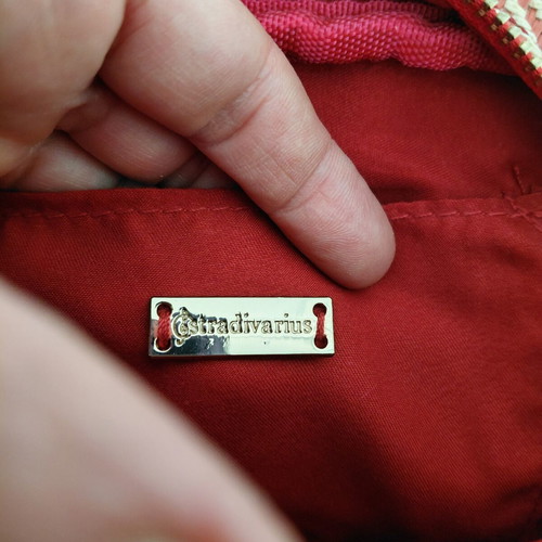 Stradivarius crossbody bag like new, red and ecru cotton