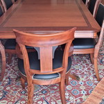 Walnut extendable dining table like new