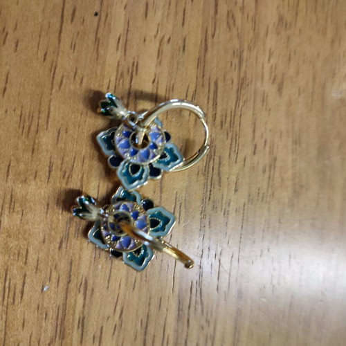 Earrings like new, various colorful pairs