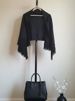 Vintage black scarf with double fabric like new