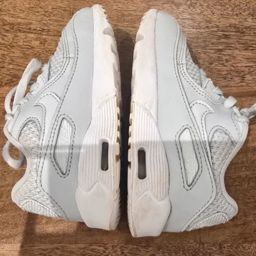 Nike Air Max 90 sneakers used, light grey toddler size 25