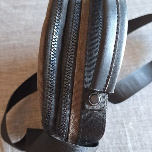 Shoulder bag used, dimensions 23 x 20 x 7 cm