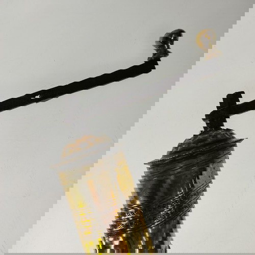 Μπρούτζινος μύλος του καφέ μεταχειρισμένος παλιός