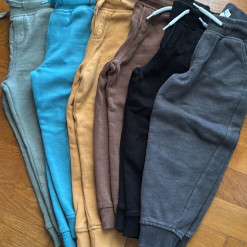 Set of 6 boys' sweatpants like new, multicolor