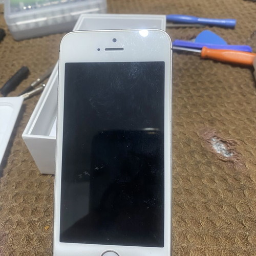 iPhone 5s and 2 more 5s for spare parts with boxes