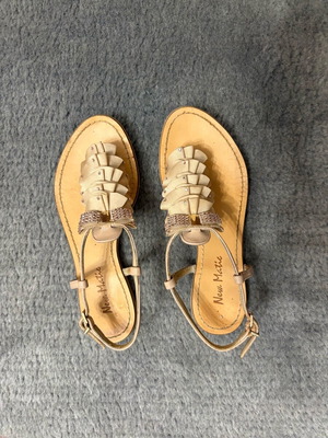 New Matic flat women's sandals used, beige, size 37