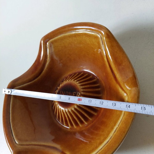 Ceramic set used with bowl and 2 ashtrays liquid lava style