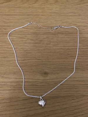 Heart necklace like new, silver