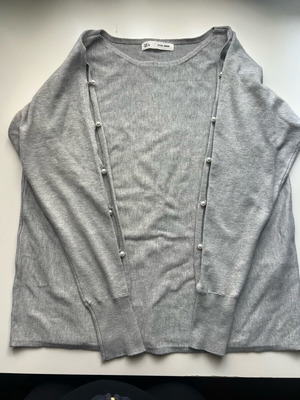 Πουλόβερ Sfera γκρι με λεπτομέρειες πέρλες, σαν καινούργιο, μέγεθος L