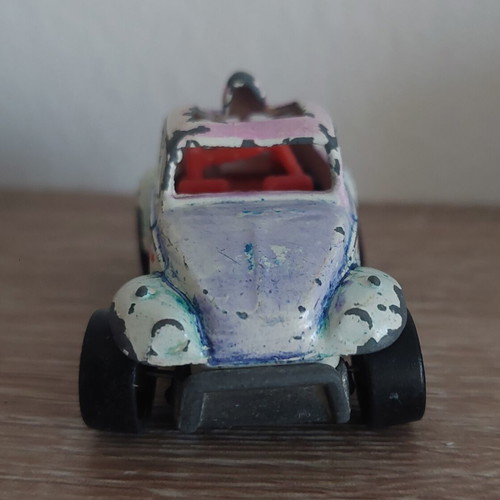 Hot Wheels 1983 VW Blazin Bug 1/64 used