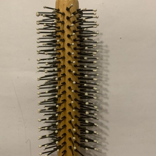 Comb like new, as shown
