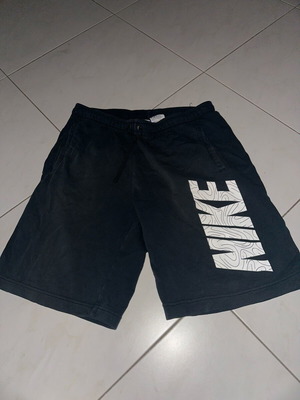 Nike къси панталони употребявани, размер М, черни