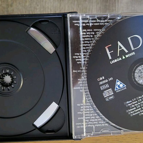 Fado Lisboa a noite box set with 3 CDs like new