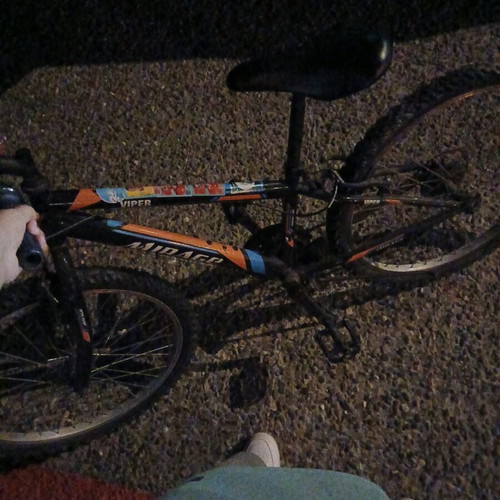 Mirage city bicycle like new, needs tire repair