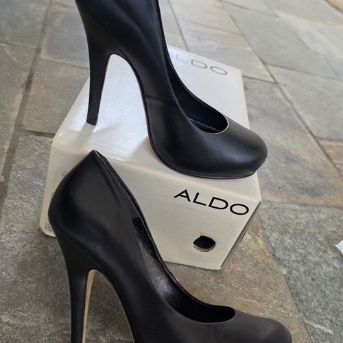 Aldo black pumps like new, size 37