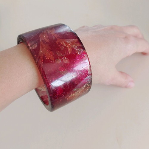 Bracelet used romantic made of bone