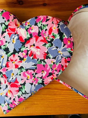 Heart-shaped gift box used with flowers, paper covered with fabric