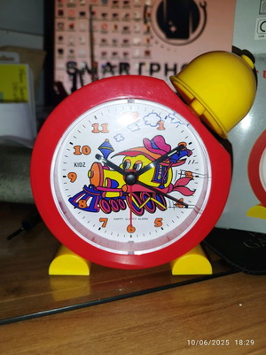 Children's train table clock like new, 1990s
