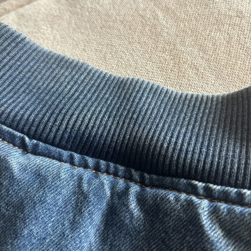 Levi's denim vest size L with quilted lining like new, blue