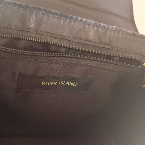 River Island handbag like new with detachable strap multicolor