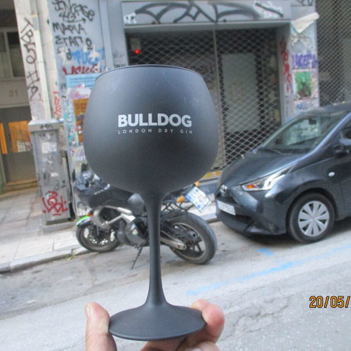 Bulldog British Drinking Glass like new with sandblasting
