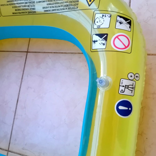 Inflatable beach mattress with suction cups like new, 1.85×0.75 m