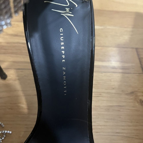Giuseppe Zanotti Intrigo Crystal 105 sandals size 40 like new