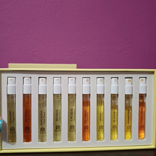 Renier discovery set like new, 10 × 2 ml tester