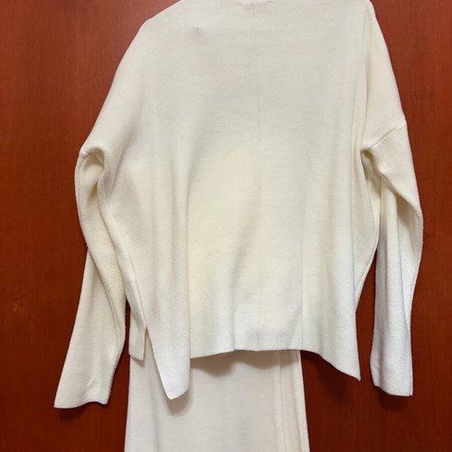 Knit ecru set like new