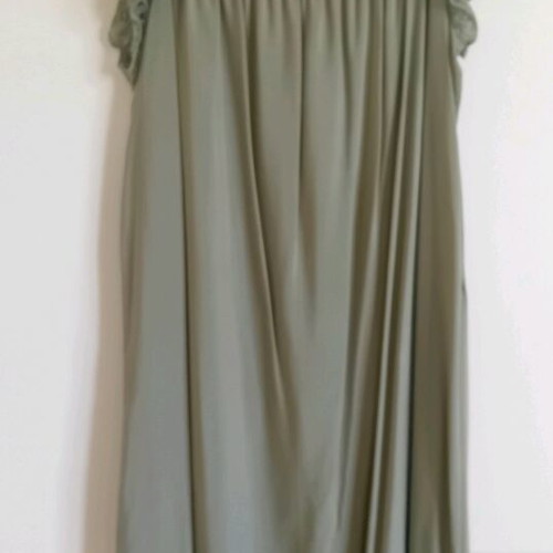 Dress like new with guipure lace on sleeves and hem, green, size L