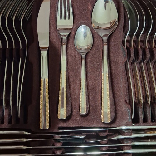 Solingen Germany Cutlery Set with Case like new, stainless steel 18/10