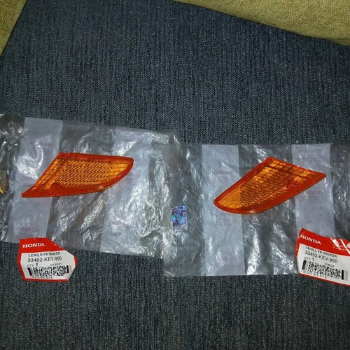 Honda Supra 100 Genuine Rear Turn Signal Covers new