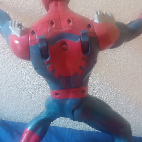 Spiderman giant figure 30cm like new, battery operated