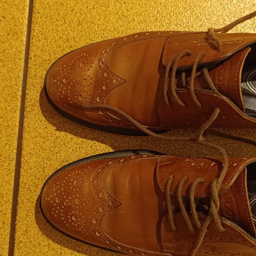 Tods tan laced women's shoes size 37, like new