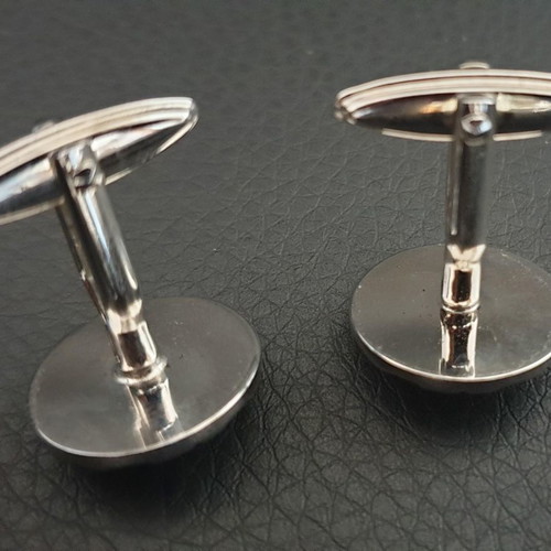 Silver cufflinks with pearl like new