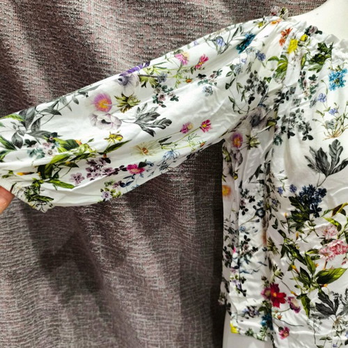 Stradivarius summer blouse 100% viscose like new, multicolor, size S-M