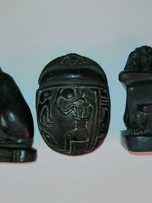 Egyptian statuettes new, set of 5 pieces