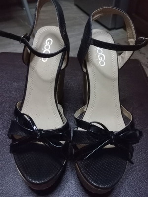 Πλατφόρμες GoGo Shoes νούμερο 37 σε υπέρ άριστη κατάσταση, μαύρες