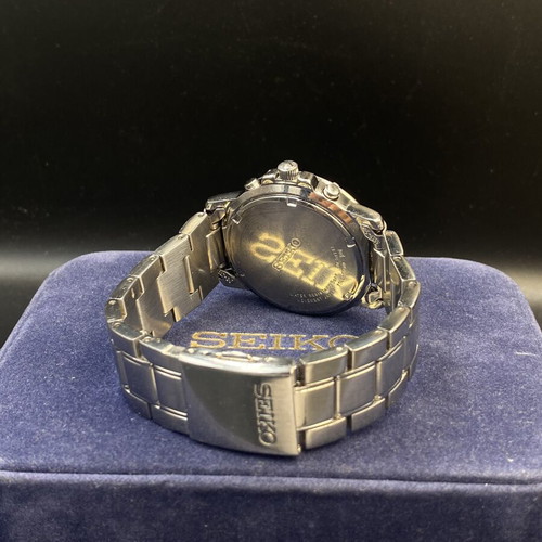 Seiko Chronograph men's watch like new, black and silver