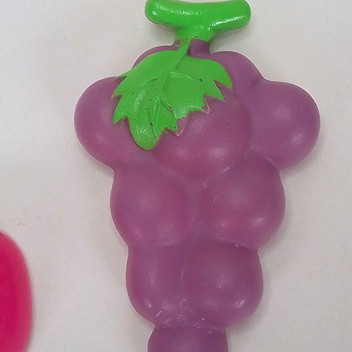 Children's plastic cake decorations used, pack of 4