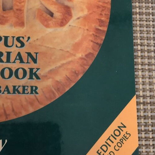 Food for Thought: Opus Vegetarian Recipe Book like new, English